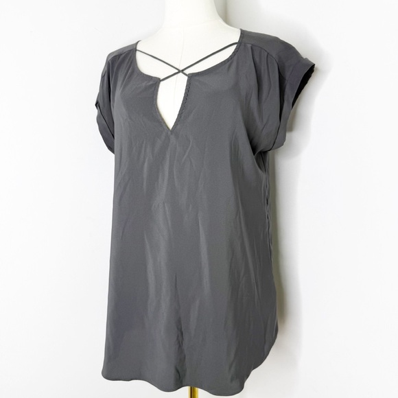 Express Dark Gray Cap Sleeve Satin Blouse Women’s Size Medium - Picture 3 of 8